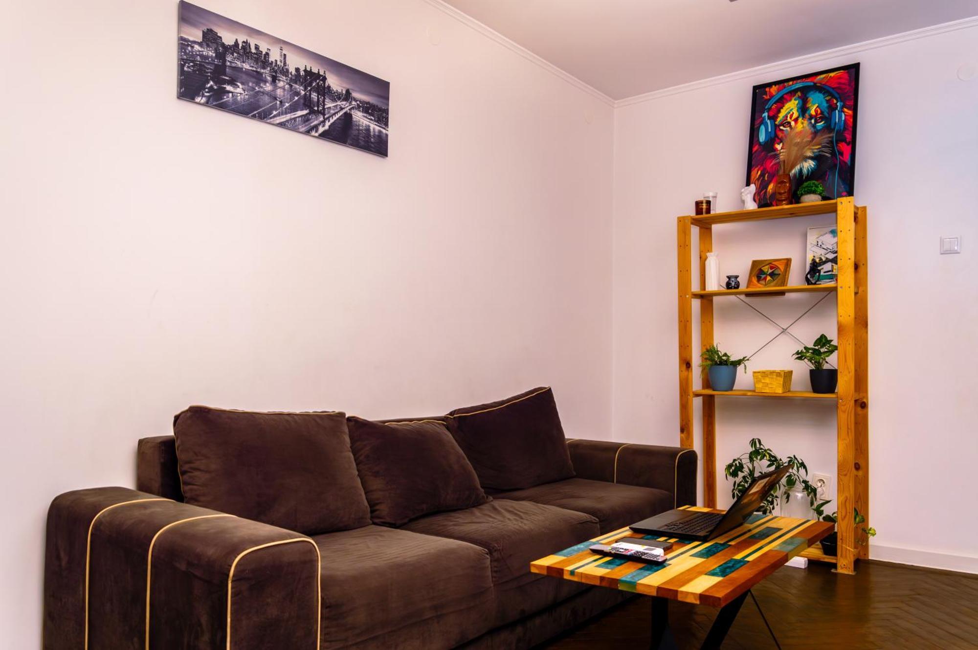 Zaza Apartament - Central Area, With Balcony Târgu Jiu Buitenkant foto